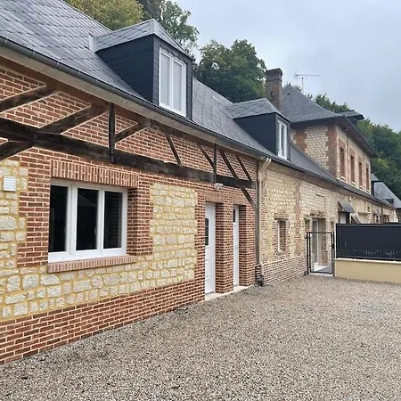 Casa de Férias Le Bovary Agreable Gite De 240m2 Billards, Baby, Petanque *